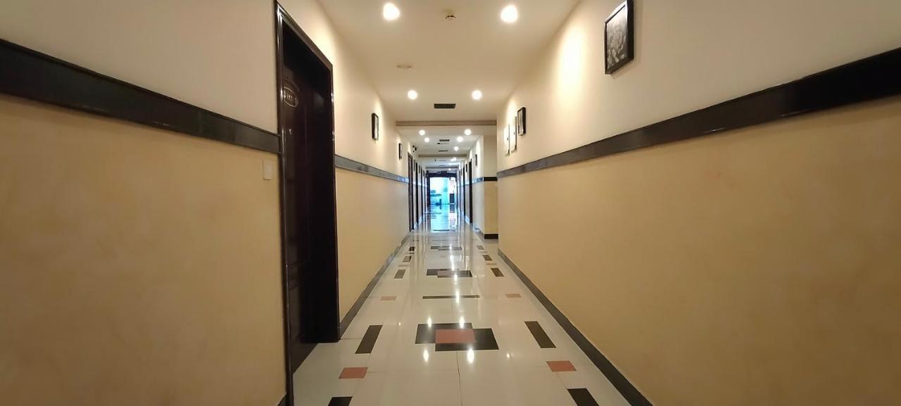 פלקאד Hotel Jyothis Regency מראה חיצוני תמונה
